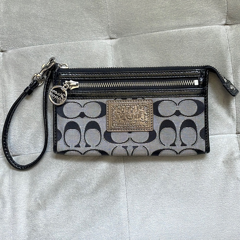 Coach Poppy Signature Wallet Wristlet